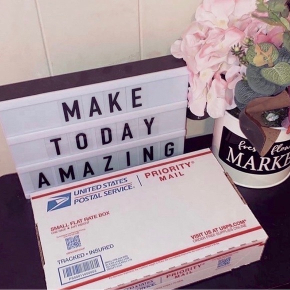 Spring Sale!! πΈπΌ - Picture 1 of 1